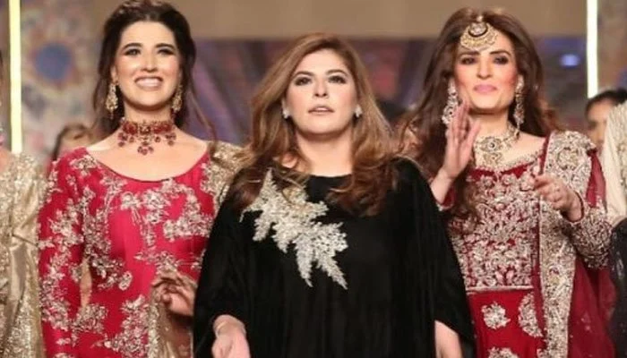فواد چوہدری سے یہ سلوک کرنے والوں کیلیے اکیلی کافی ہوں، اہلیہ