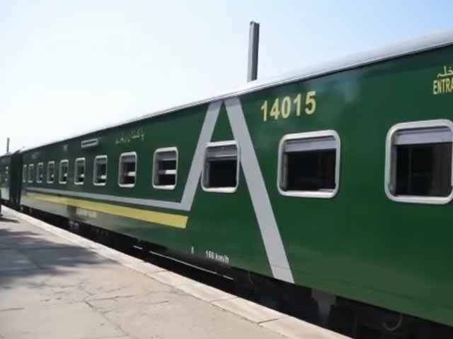 کئی سہولیات کی حامل گرین لائن ٹرین 27 جنوری سے بحال ہوگی