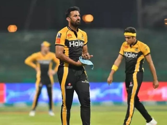 فاسٹ بولر وہاب ریاض کی پی ایس ایل میں شرکت پر سوالیہ نشان لگ گیا