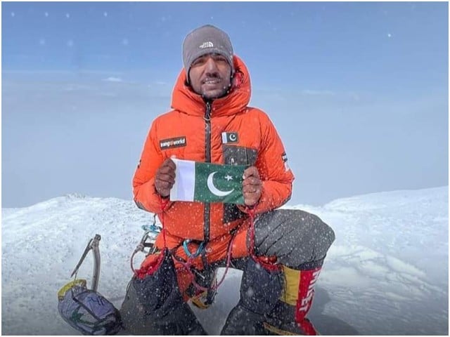 ساجد سدپارہ نے دنیا کی 10ویں سب سے بڑی چوٹی بغیر آکسیجن سر کرلی