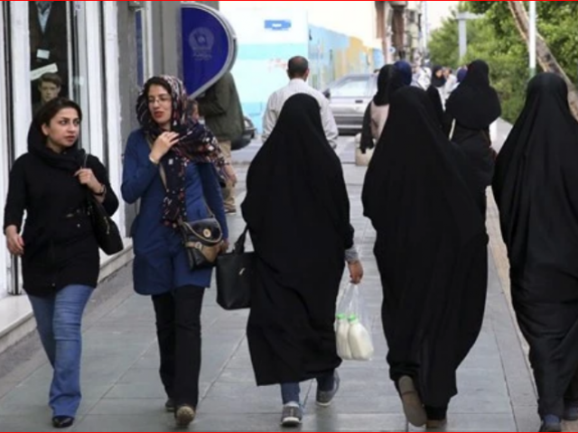 ایران میں بےحجاب خواتین کی شناخت کیلئے کیمرے نصب کرنے کا فیصلہ