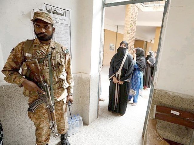 عام انتخابات میں فوج اور سول آرمڈ فورسز کی تعیناتی کا نوٹی فکیشن جاری