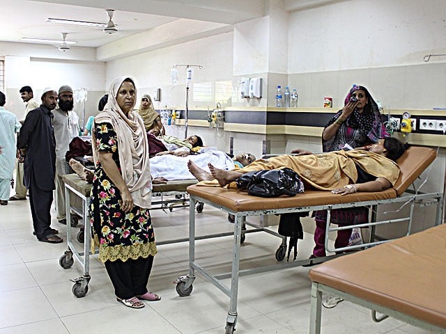 سانس اور پھیپھڑوں میں الرجی کے مریضوں میں اضافہ؛ سرکاری اسپتالوں میں نیبولائزز مشینیں ناپید