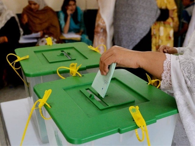 ووٹنگ کا وقت بڑھانے کی کوئی تجویز زیر غور نہیں، الیکشن کمیشن
