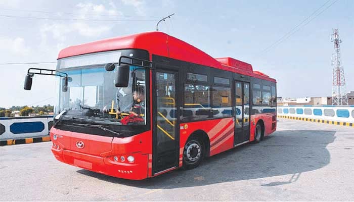 کراچی والوں کیلئے خوشخبری- پیپلز بس سروس کیلئے 50 نئی بسیں خریدنے کا فیصلہ