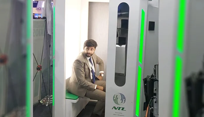 آئیڈیاز 2024: نادرا کا اپنا تیار کردہ سیلف سروس ڈیسک اور بائیومیٹرک ہارڈویئر سسٹم متعارف