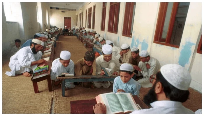 دینی مدارس کی رجسٹریشن کے لیے نیا آرڈیننس لانے پر غور