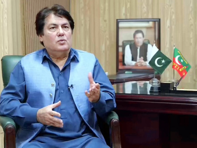گورنر کی ترجیحات صرف اپنے آقاؤں کو خوش کرنا ، صوبے کے مسائل سے کوئی سروکار نہیں: بیرسٹر سیف