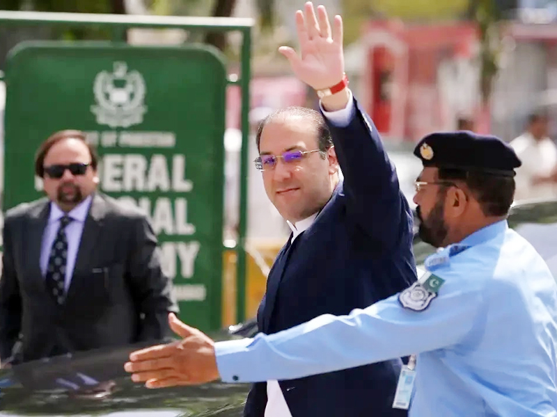 برطانیہ میں حسن نواز ٹیکس ڈیفالٹرقرار‘ 52 لاکھ پاؤنڈز کا جرمانہ