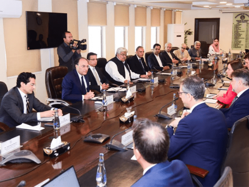 قرض کی شرائط پر عملدرآمد کا جائزہ ، آئی ایم ایف وفد پاکستان پہنچ گیا