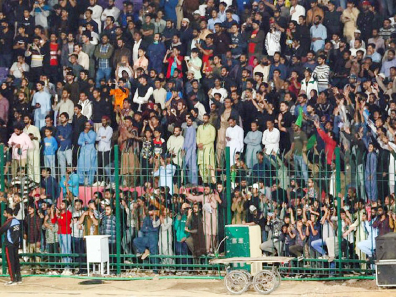 چیمپئنز ٹرافی سیمی فائنل: لاہور میں شائقین کو مفت افطار کرانے کا اعلان