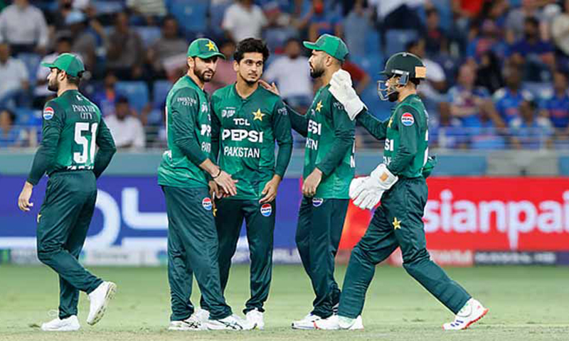 ایشیا کپ: یو اے ای کیخلاف میچ کیلئے قومی ٹیم سٹیڈیم پہنچ گئی، ٹاس 8 بجے ہوگا