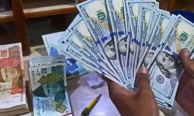 روپے کی قدر میں بہتری، انٹربینک میں ڈالر مزید سستا ہوگیا