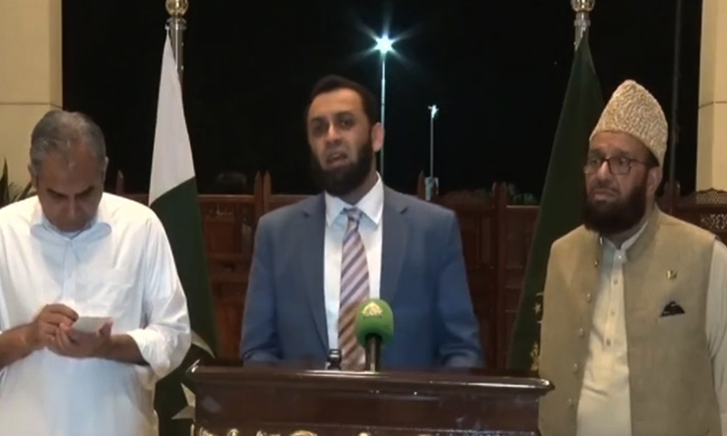 جلاؤ گھیراؤ اور امن تباہ کرنے کی کسی صورت اجازت نہیں دیں گے: عطا تارڑ