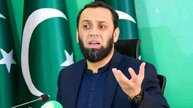 تعلیم میں ترقی ہی ملکی روشن مستقبل کی ضمانت ہے :عطا تارڑ وزیراعظم شہباز شریف نے نوجوانوں کو بااختیار بنانے کی پالیسیاں بنائیں نوجوانوں کو مساوی مواقع میسر آرہے :یونیورسٹی کانووکیشن سے خطاب