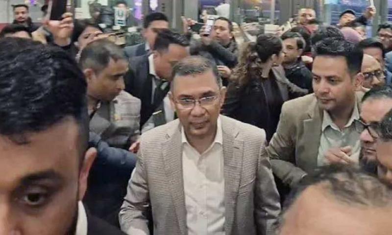 بی این پی کے قائم مقام چیئرمین طارق رحمان 17 برس بعد بنگلا دیش واپس پہنچ گئے