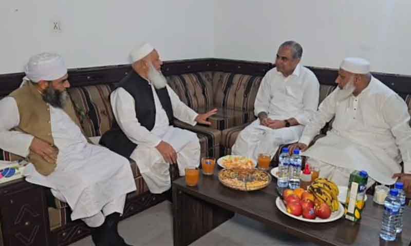 محسن نقوی کی رائیونڈ تبلیغی مرکز آمد، غیرملکی اکابرین سے ملاقات، تعاون کی یقین دہانی
